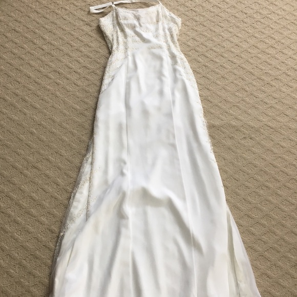 Gown - Picture 8 of 8